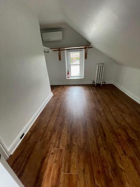 25 W Southampton Ave