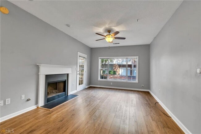 Photo - 711 Spring Heights Ln Unidad 711