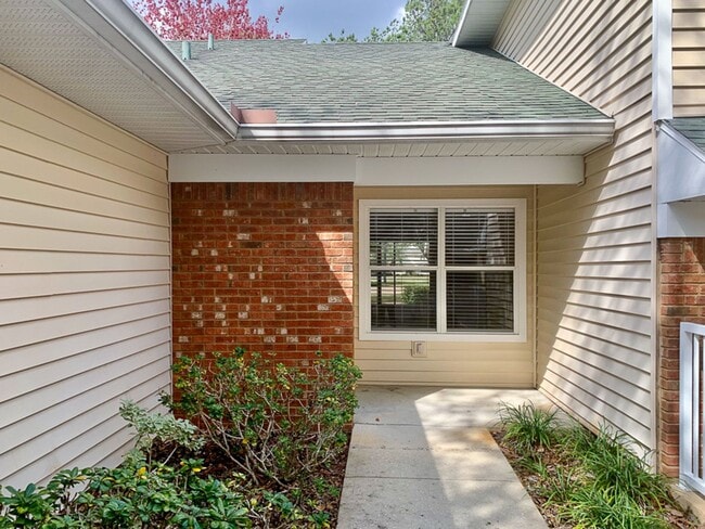 Photo - 1/1 Condo in the Greens at West End - Available mid-June! *Approved Application*