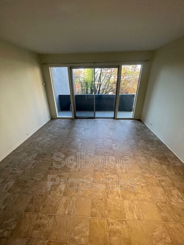 Photo - 356 Jayne Ave