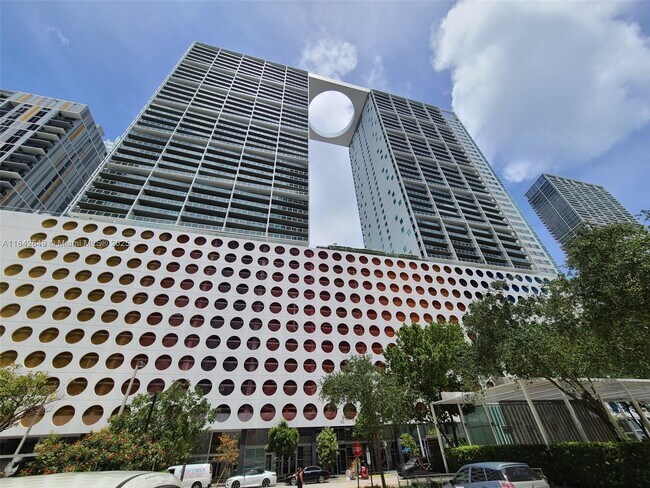 Building Photo - 55 SE 6th St Unit 4106 Rental