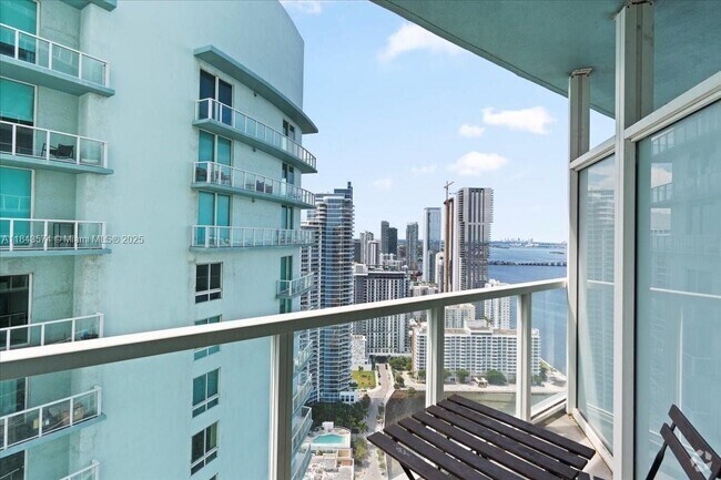 Building Photo - 1900 N Bayshore Dr Unit 4210 Rental