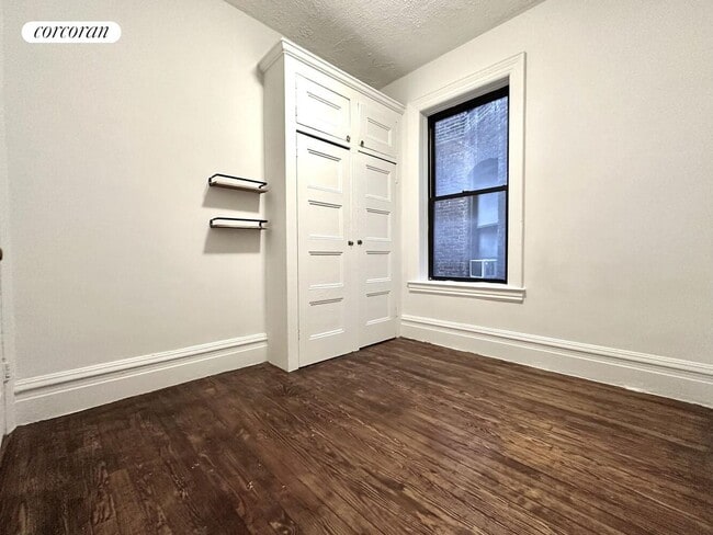 Photo - 940 Amsterdam Ave