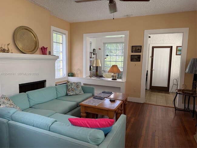 Photo - 1209 Aguila Ave