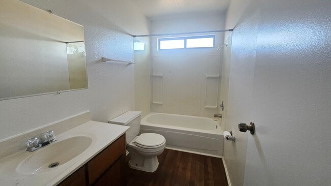 Photo - RAN21601 Unit E
