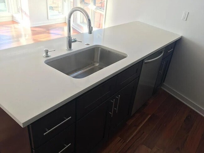 Photo - 320 Cecil B. Moore Ave Unidad 5