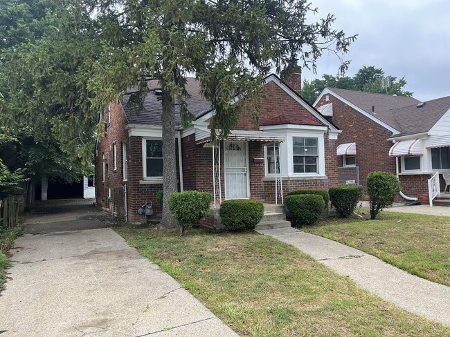 Photo - 16045 Edmore Dr