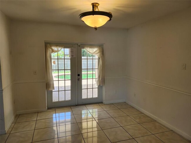 Photo - 10720 Eureka St