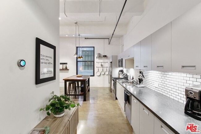 Photo - 738 S Los Angeles St Unit 407