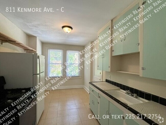Building Photo - 811 Kenmore Ave Unit C Rental