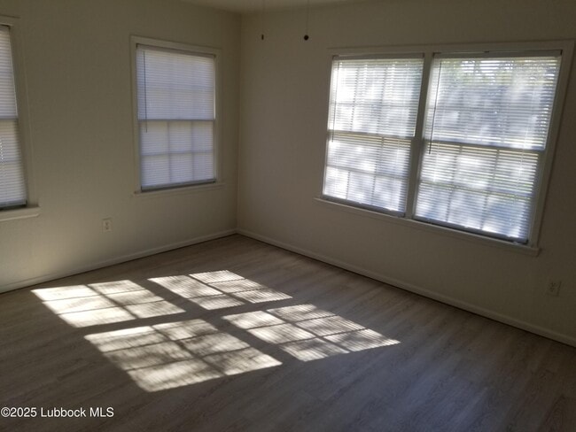 Photo - 1912 45th St