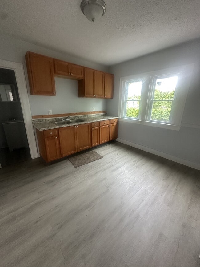 Photo - 12909 Benwood Ave