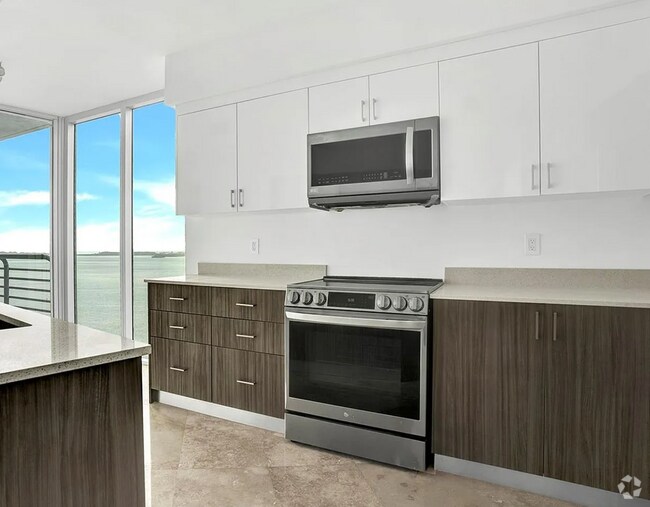 Building Photo - 325 S Biscayne Blvd Unit 2223 Rental