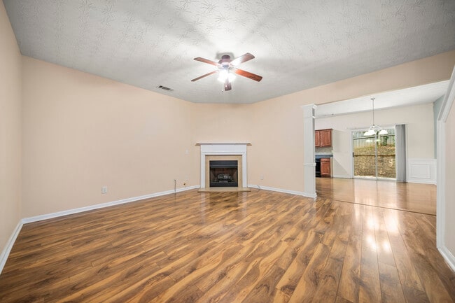 Photo - 1262 Adcox Square