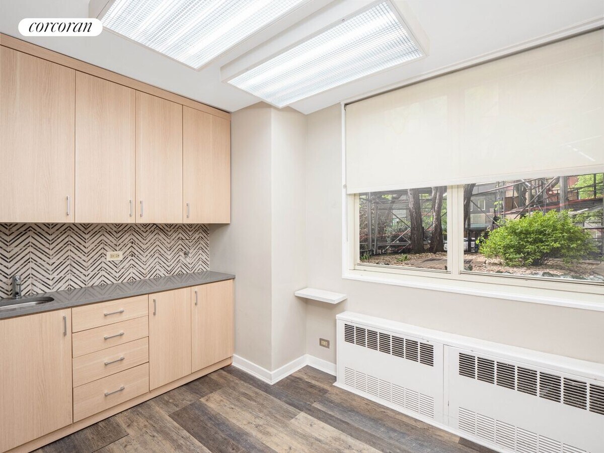 Photo - 185 E 85th St