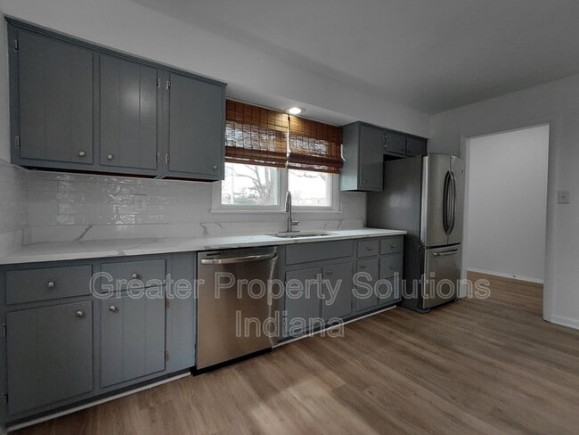 Photo - 7705 Whitcomb St