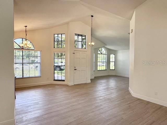 Photo - 553 Walnut Grove Pl