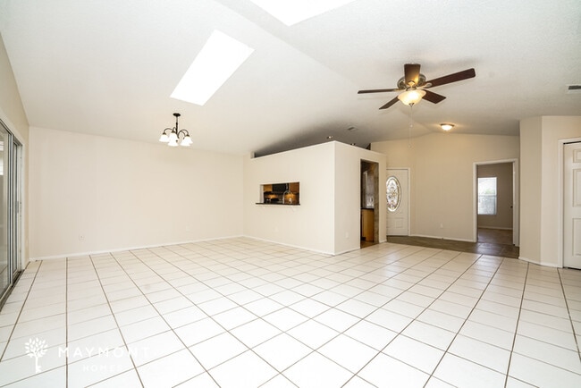 Photo - 5874 Woodpoint Terrace