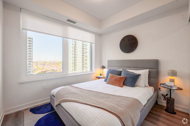 1BR, 1BA - 549 SF - Bedroom