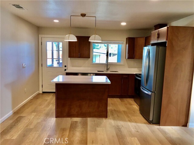 2040 Finley East Rd