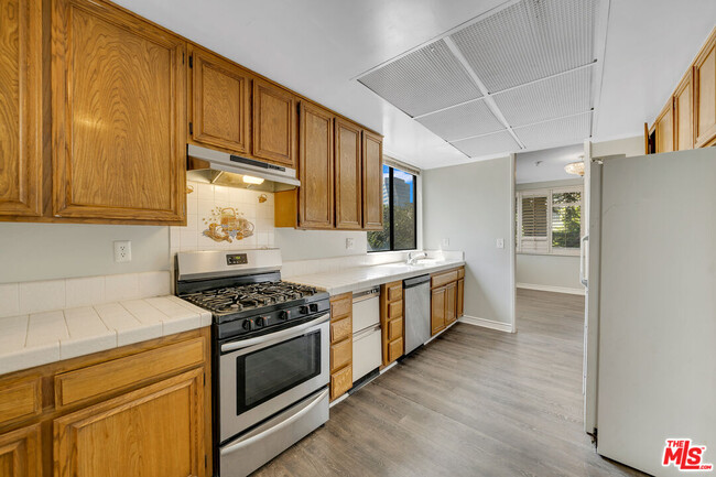 Photo - 12124 Goshen Ave Unit 206