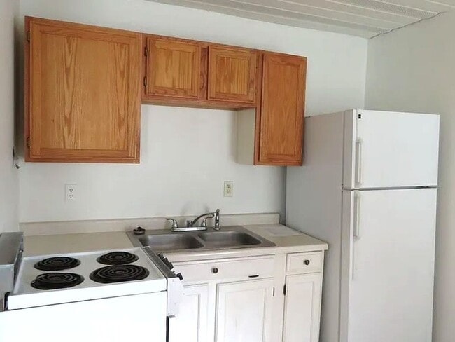 Photo - HATCH AND YOUNG 722 Unit 3