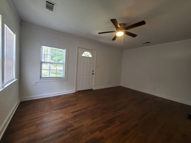 Photo - 2577 Eastwood Dr