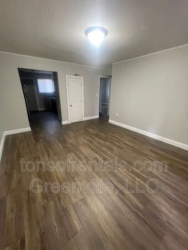 Photo - 88 W Park Dr