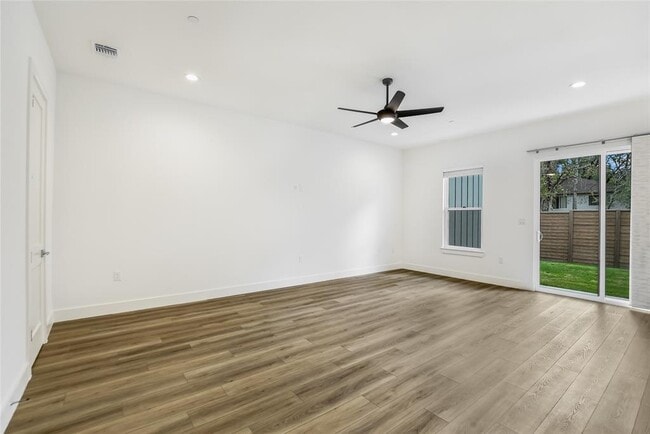 Photo - 590 Old Ml Rd Unidad 117