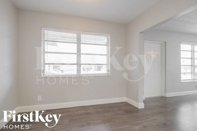 Photo - 4521 NW 12th Ave