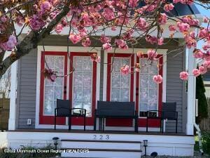 223 16th Ave