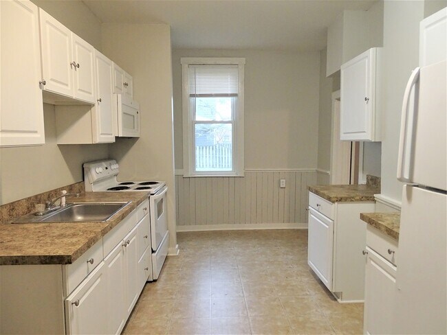 Photo - 242 W Stiegel St Unit Rear