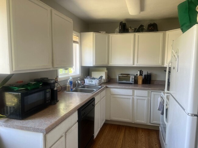 Photo - 3 bedroom 1 bathroom House in Virginia Village! *Move in Special*