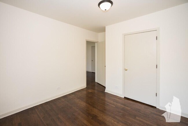 Photo - 5736 N Winthrop Ave Unit 36-014
