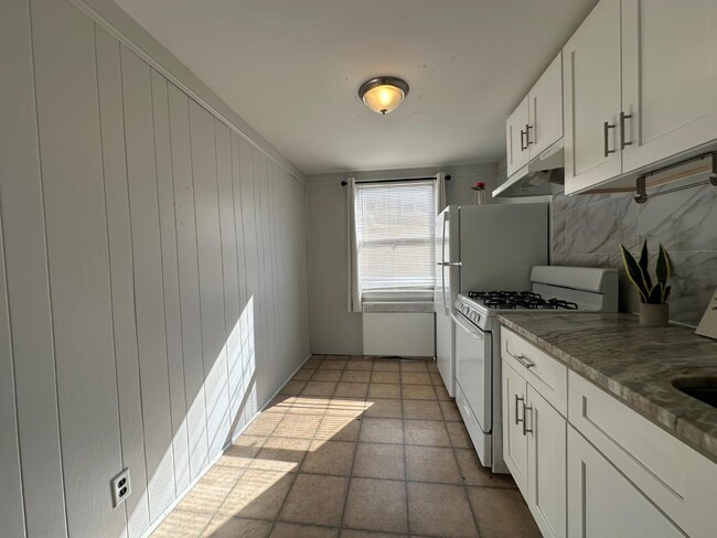 Photo - 7117 Castor Ave