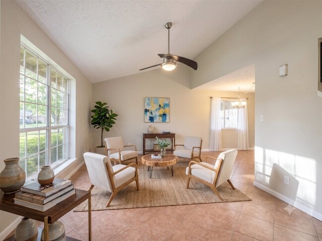 Photo - 302 Morningside Dr