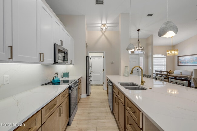 Photo - 646 S Pine St