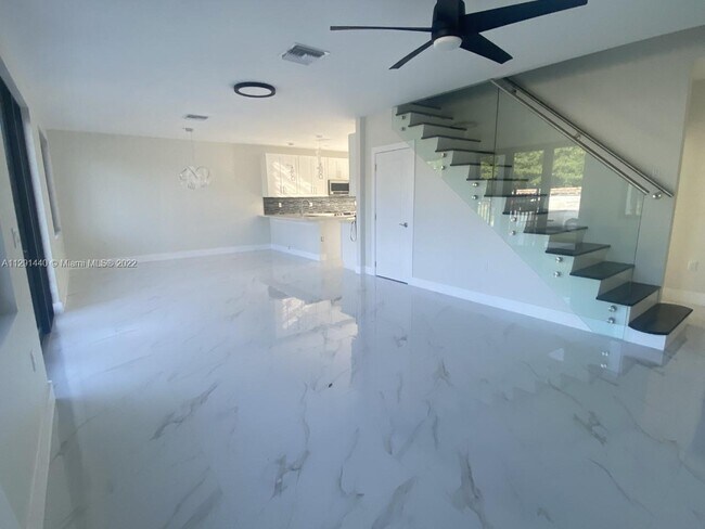 Photo - 11851 SW 220th St