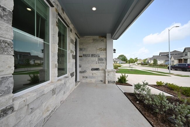 Photo - 33019 School Hl Rd