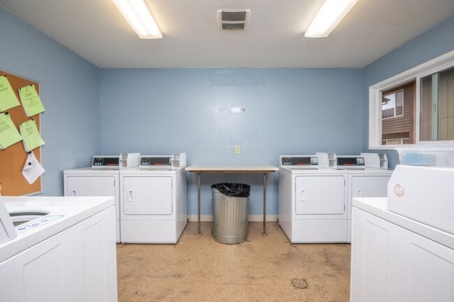 Photo - Forest Park Apartments