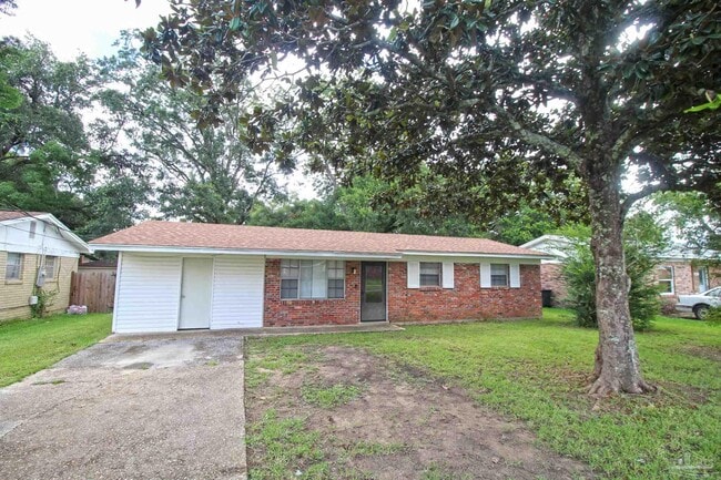 Building Photo - 404 Ladybird Ln Rental