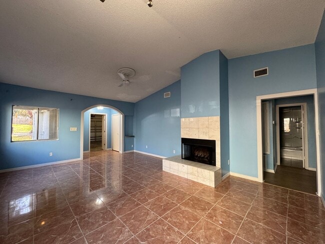 Photo - Comfortable Duplex for Lease!