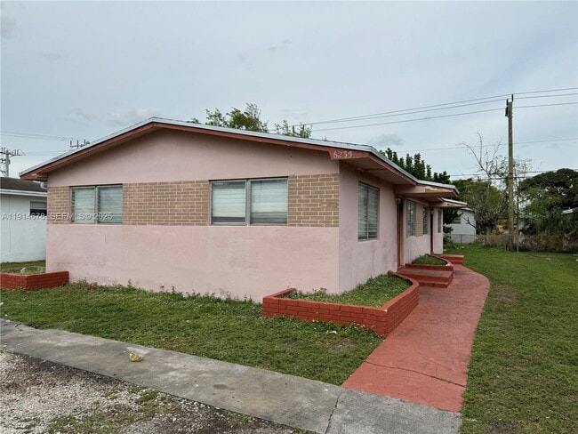 Building Photo - 6235 Dawson St Unit 2