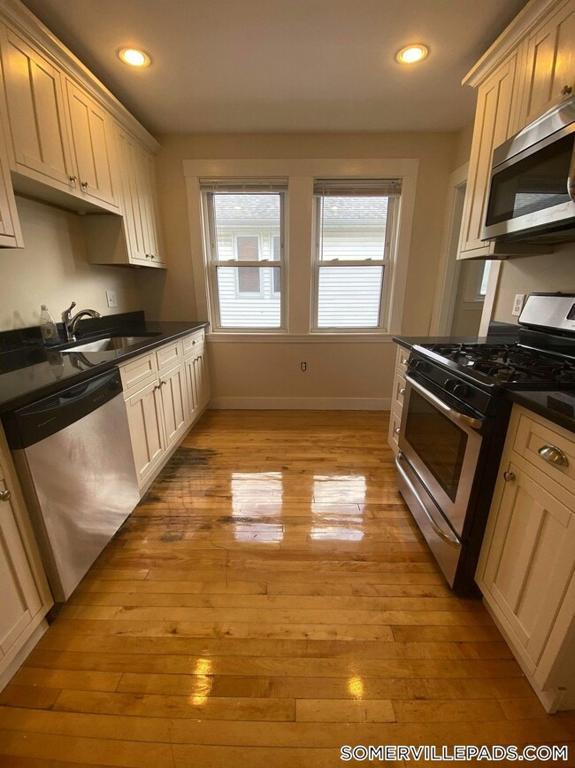 Photo - 56 Gordon St Unit 2