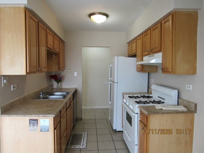 Photo - 1156 Copperfield Ln Unidad E Rental