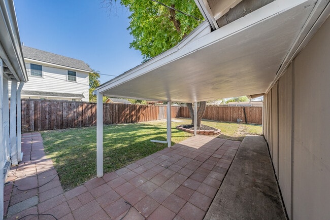 Photo - 2914 Scottsbluff Dr