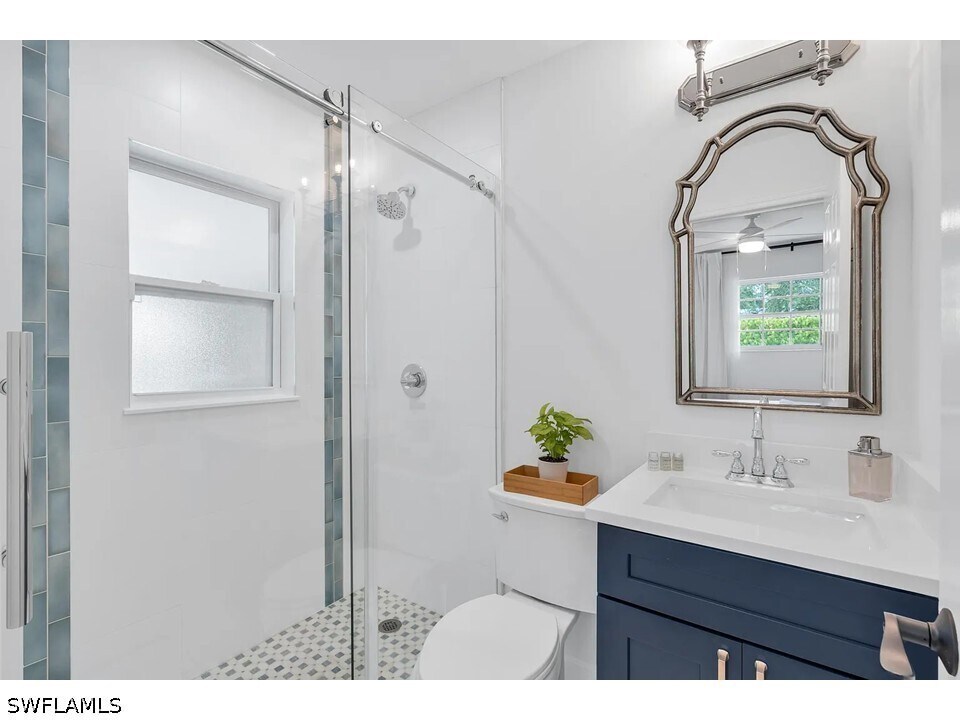 Photo - 250 Willowick Dr