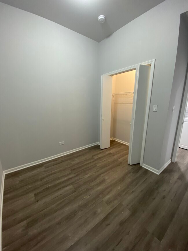 Photo - 2893 S Archer Ave Apartamentos Unidad 3