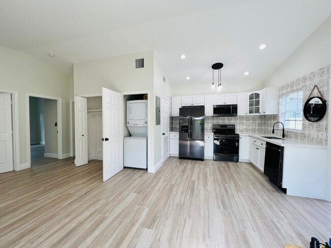 Photo - 1012 NE 17th Ct Unit 3