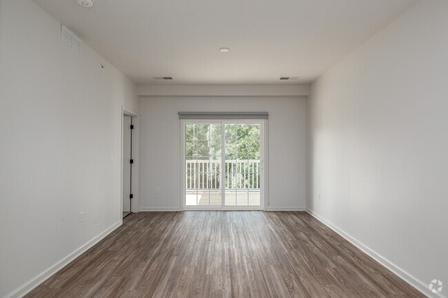 3BR, 2BA - 1,268SF - Living Room